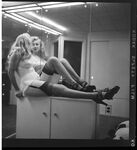 Vintage Model Lynne O'Neill