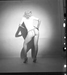 Vintage Model Lynne O'Neill
