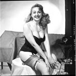 Vintage Model Lynne O'Neill