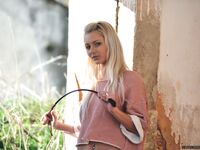 Anneli (aka Pinky June) - Taming