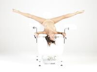 Flora - Gyno circus