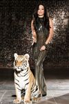 Layla Sin - Easy Tiger