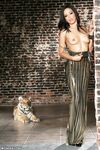 Layla Sin - Easy Tiger