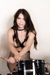 .. Elizabeth T - Drum Roll