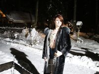 Kitsuna - Stretching in snow