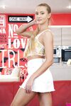 Ivi Rein - Stepsis Loves To Play