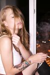 Nadeshda N, Eva  - The window