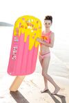 Ernesta - Hot Icecream