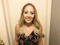 Awesome Masturbating Julia