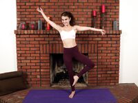 Ellie Eilish - Elastic Girl