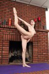 Ellie Eilish - Elastic Girl
