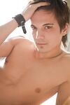 .. Subil A & Tobias A - Essence
