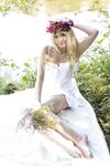 Riya - Wreath