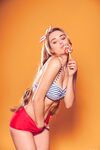 Ryana - Pinup