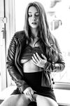 Taylor Sands - Peek