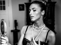 Cara Mell - Glam