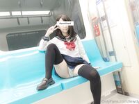 lewdyumi Photos