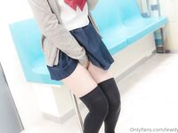 lewdyumi Photos