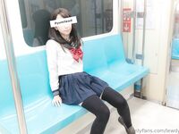 lewdyumi Photos