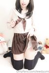 lewdyumi Photos