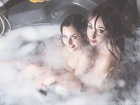 madfiles033 Photos