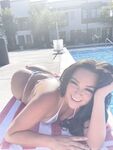 zoeyfoxx Photos