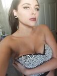 zoeyfoxx Photos