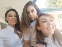zoeyfoxx Photos
