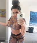 zoeyfoxx Photos