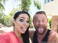 zoeyfoxx Photos