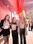 Reddit babes get naked in public!