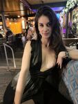 Reddit babes get naked in public!
