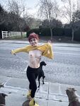 Reddit babes get naked in public!