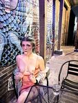 Reddit babes get naked in public!