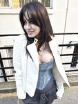 Reddit babes get naked in public!