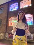 Reddit babes get naked in public!