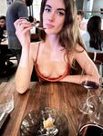 Reddit babes get naked in public!