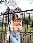 Reddit babes get naked in public!