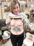 Reddit babes get naked in public!