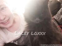Laceyloxxx