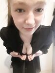 Laceyloxxx