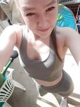 Laceyloxxx