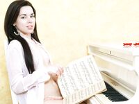 Alina J Parechi