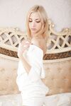 Anna Lee Artisti