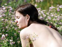 Karolina Young Lohada