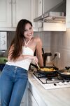 Lorena B Undoren