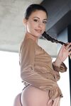 Lorena B Volgi