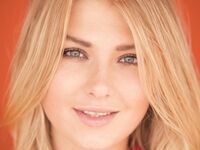 Lucy Heart Finme