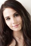 Vanessa Angel Enhavo