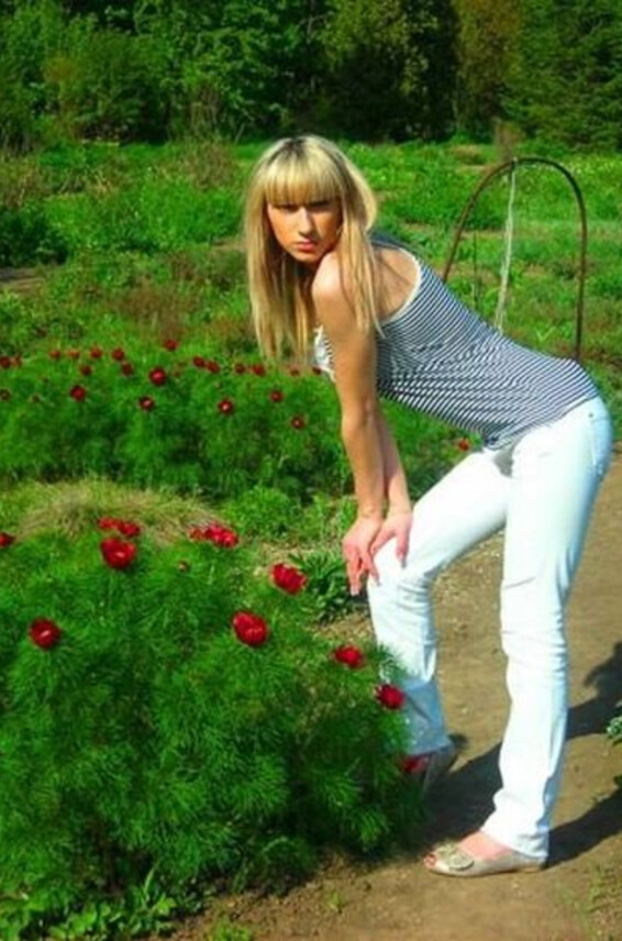 devki uno 909 klassnaya telka fotografiruetsya v domashney obstanovke Photos